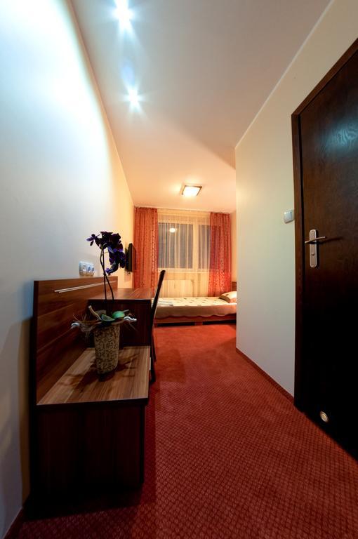 Hotel-24 Plock Ngoại thất bức ảnh