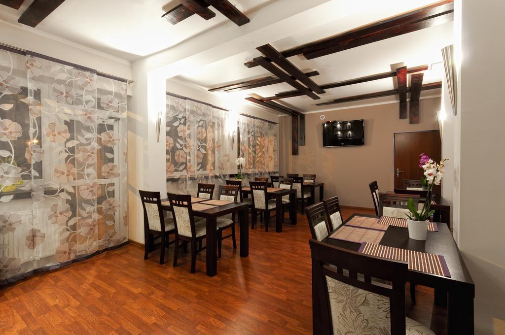 Hotel-24 Plock Ngoại thất bức ảnh