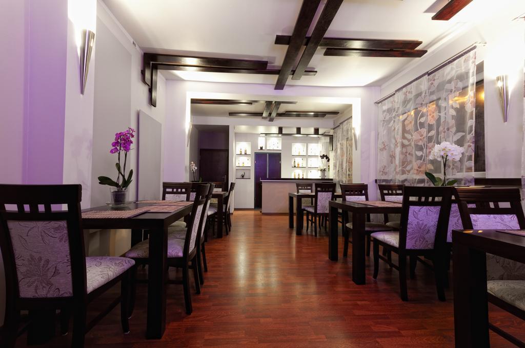 Hotel-24 Plock Ngoại thất bức ảnh