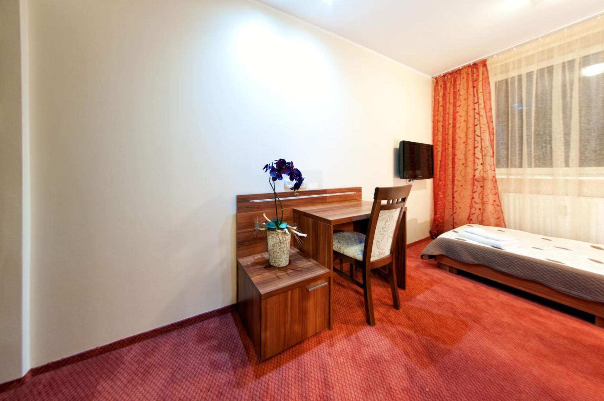 Hotel-24 Plock Phòng bức ảnh
