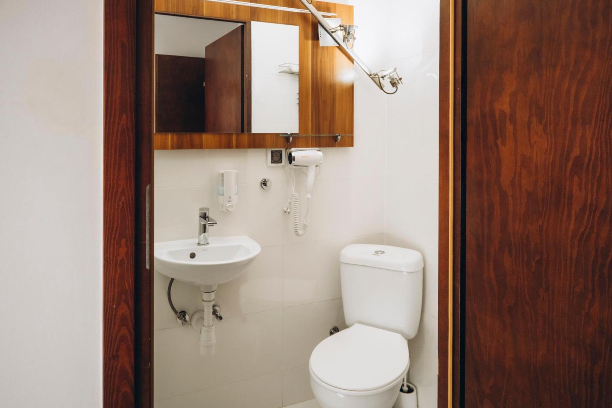 Hotel-24 Plock Ngoại thất bức ảnh