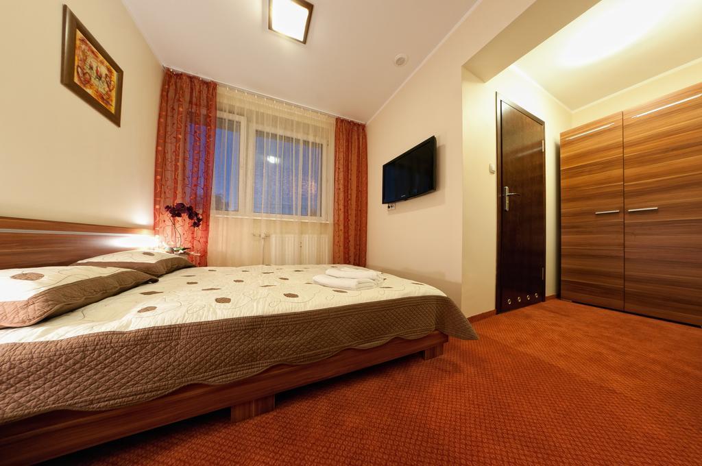 Hotel-24 Plock Ngoại thất bức ảnh