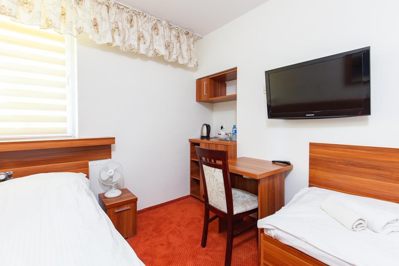 Hotel-24 Plock Ngoại thất bức ảnh