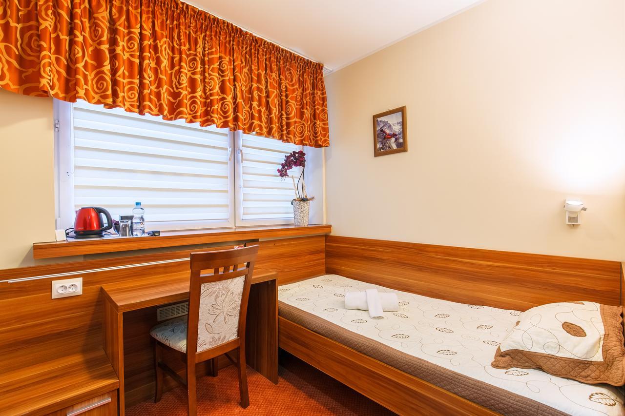 Hotel-24 Plock Ngoại thất bức ảnh