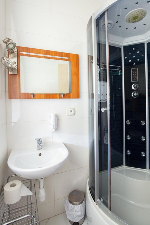 Hotel-24 Plock Ngoại thất bức ảnh