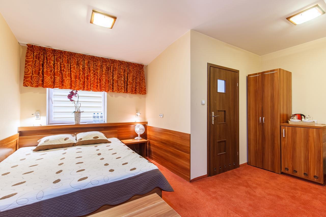 Hotel-24 Plock Ngoại thất bức ảnh